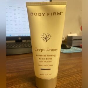 Crepe Erase Facial Scrub